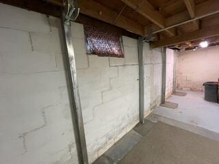 PowerBraces along a bowing block wall