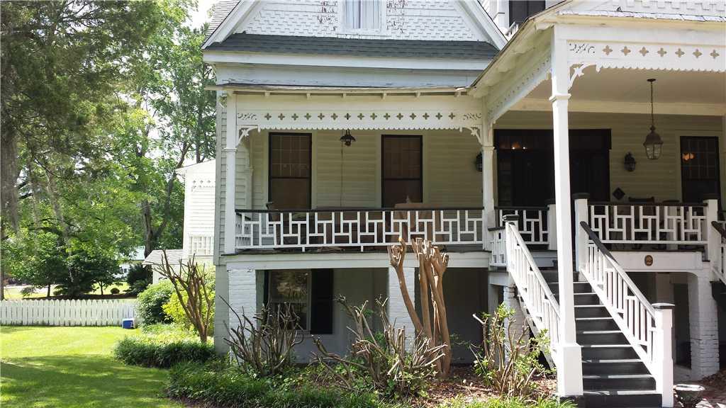 Older Homes in Allendale, SC That We Have Helped Built in the 1860's