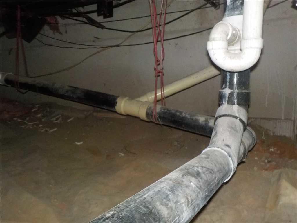 Crawl Space Repair Encapsulating a Dirty Crawl Space in Middleville