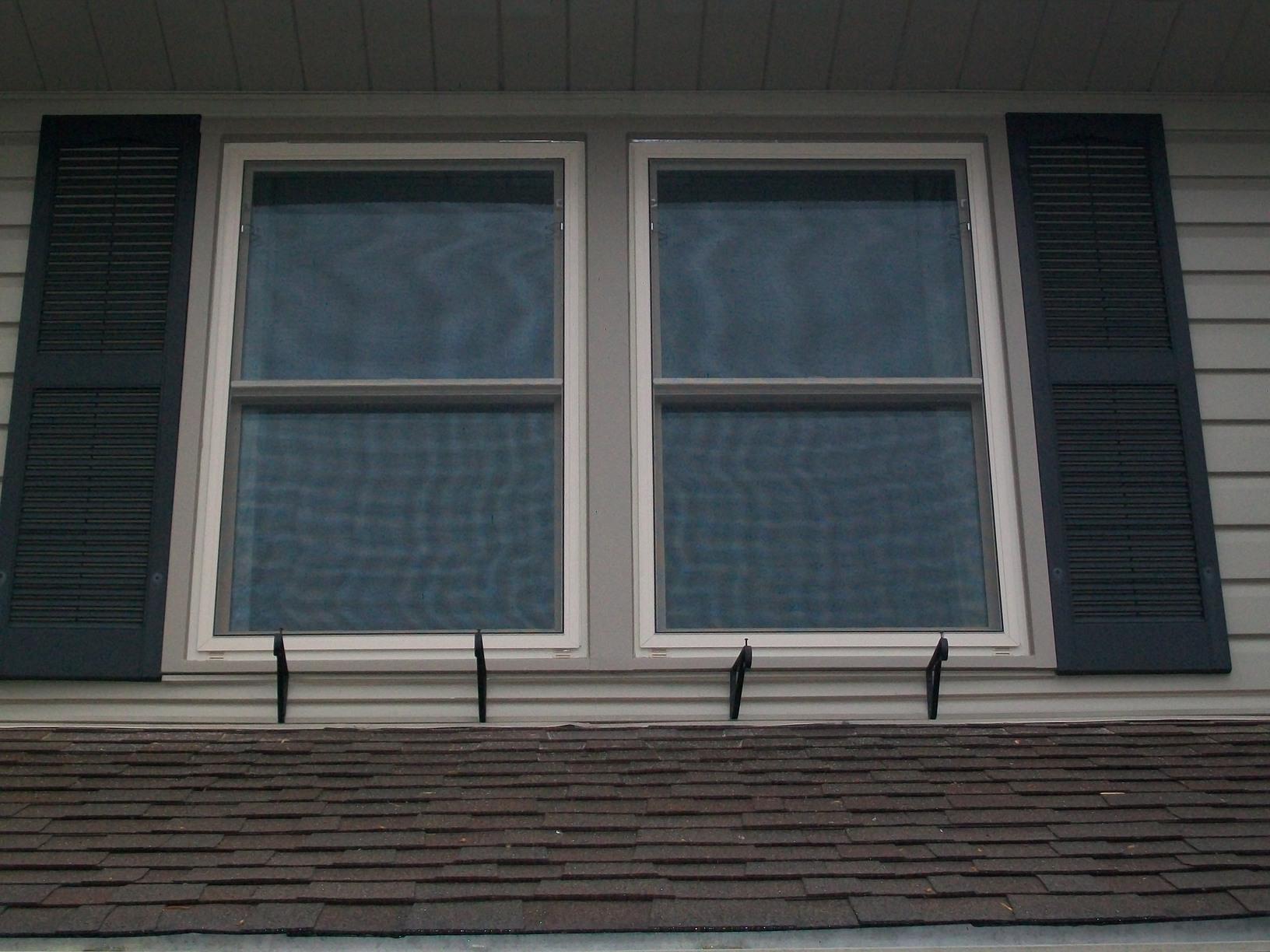 Replacement Windows Double Hung Window Install in Valencia, PA