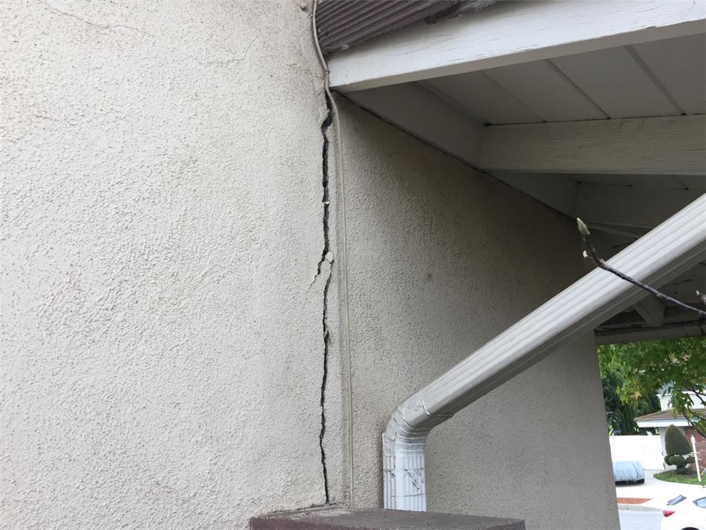 Cracks On Exterior of Home in Hacienda Heights, Ca Cracks On Exterior of Home in Hacienda Heights, Ca