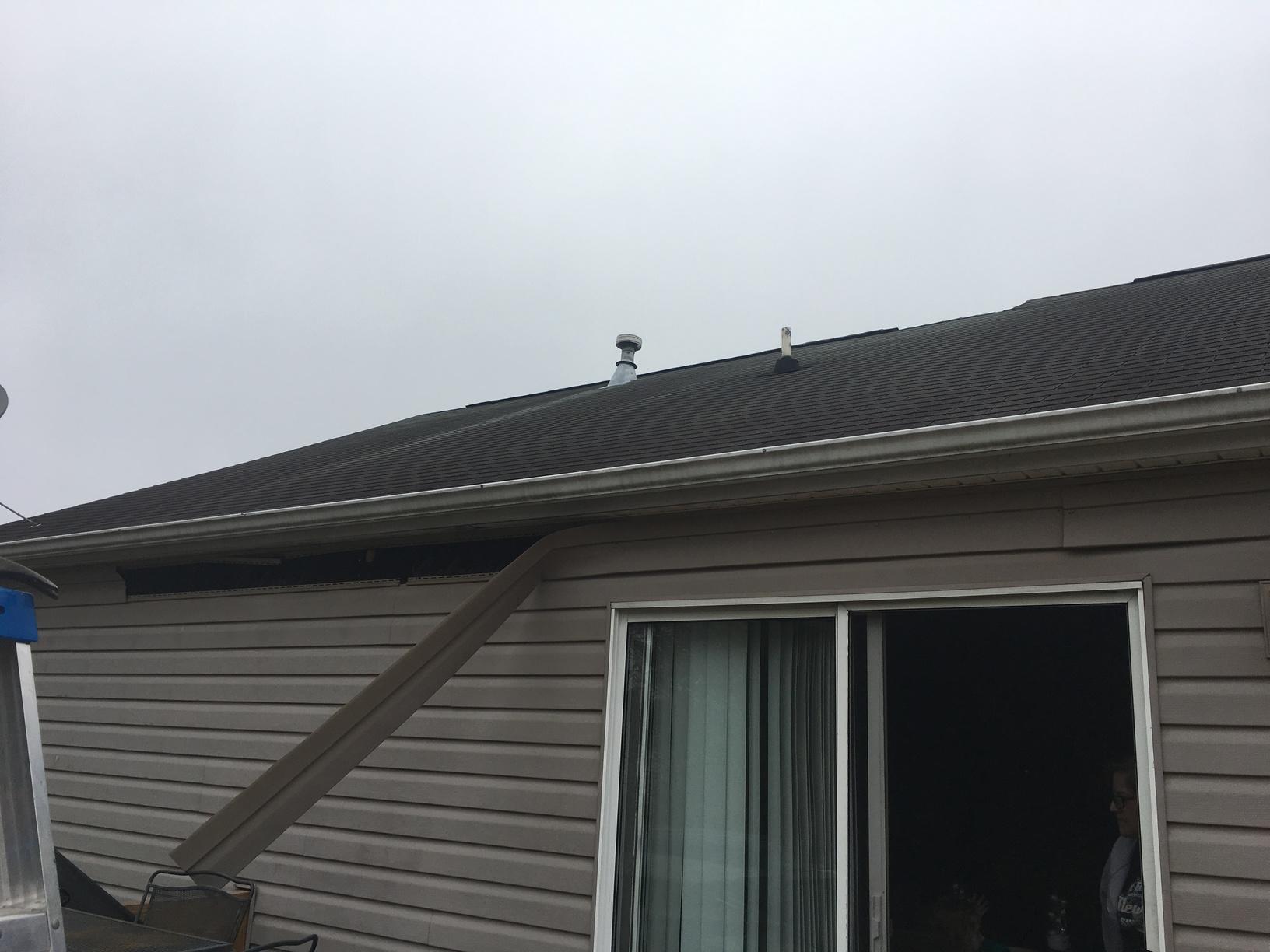 Siding Vinyl Siding Wind / Storm Damage Repair. Powder Springs, Ga