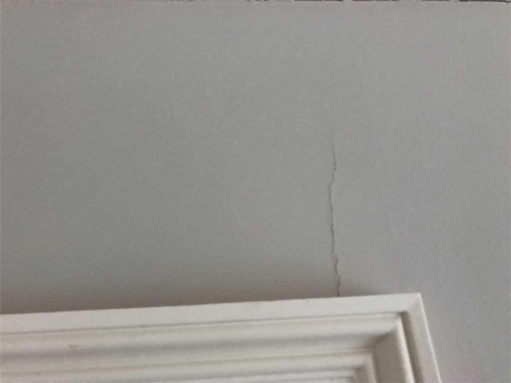 Signs of Foundation Settlement in Bluffton, SC Drywall Cracks in Bluffton