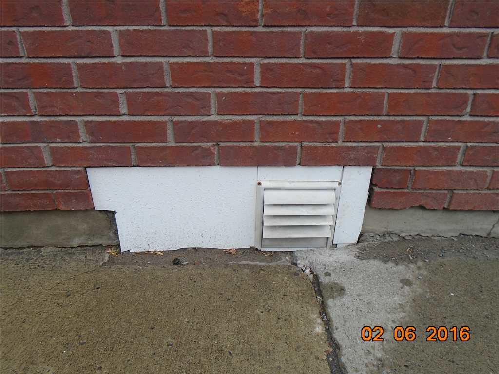 Crawl Space repair in SouthWest, Montreal Vents in a crawl space