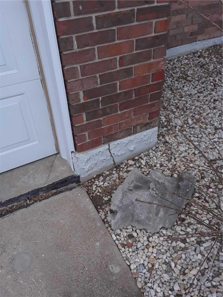 Foundation Repair Structural Damage and Signs of Settling in