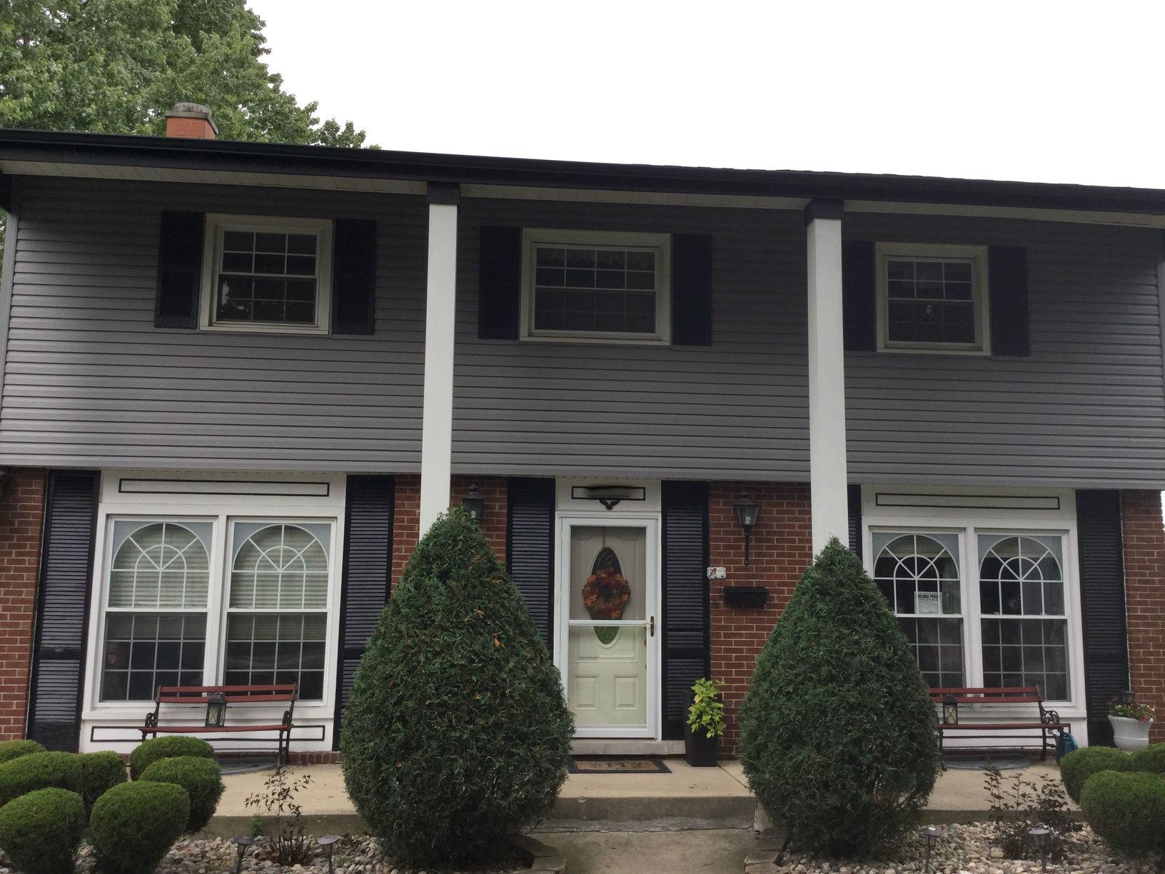 Siding New Vinyl Siding in Oak Lawn Front finished