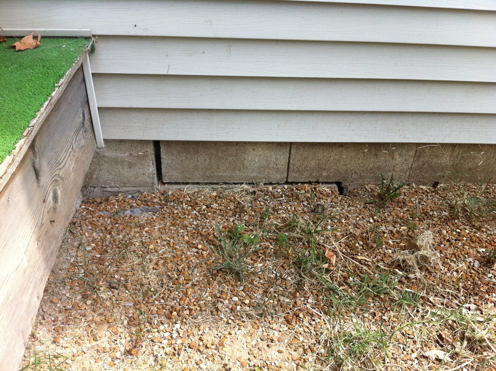 Measure the Lean, Bow, or Bulge in a Masonry Building Wall