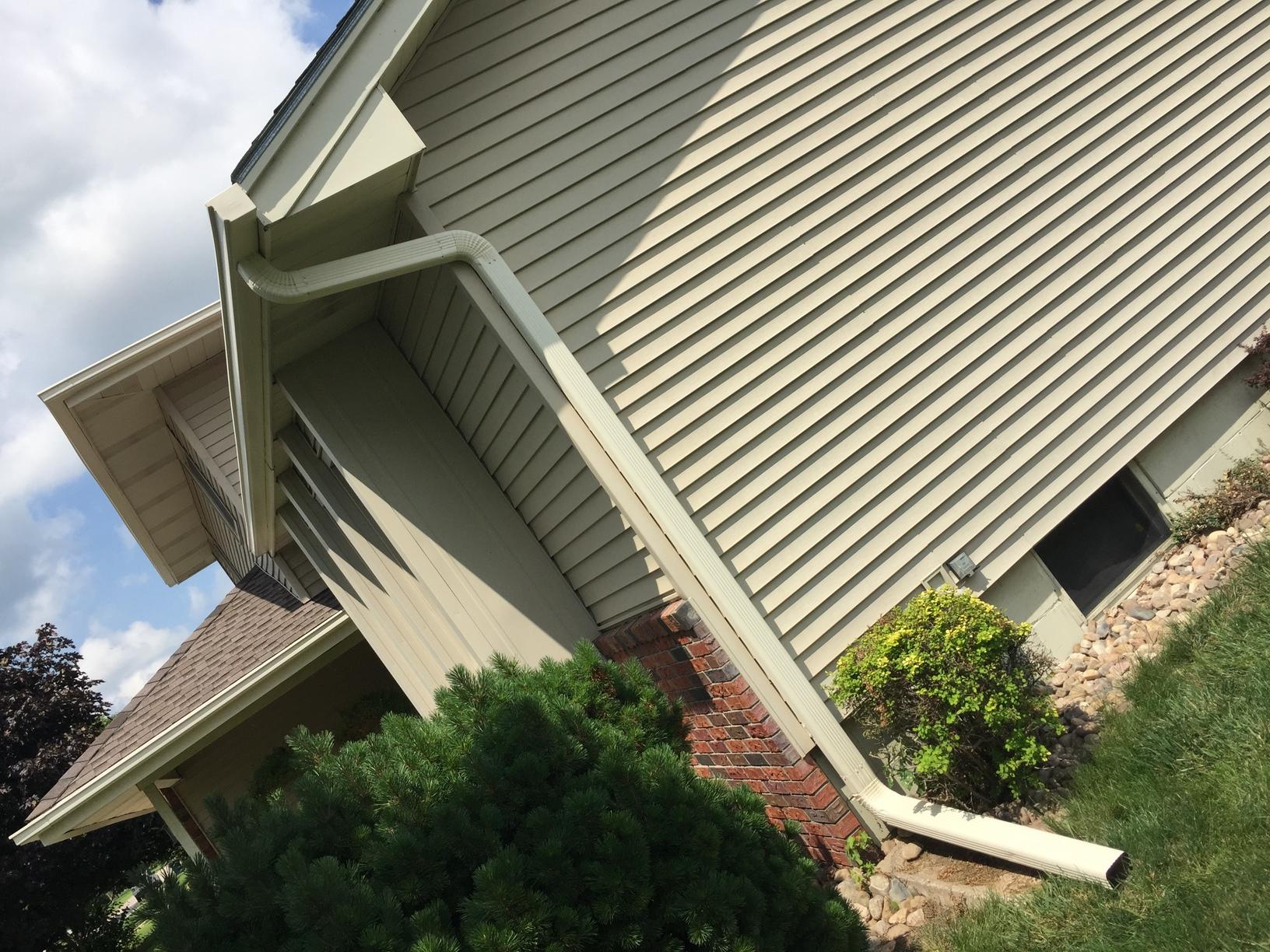 Midlands Home Solutions Leafguard Gutters & Downspouts New Gutters