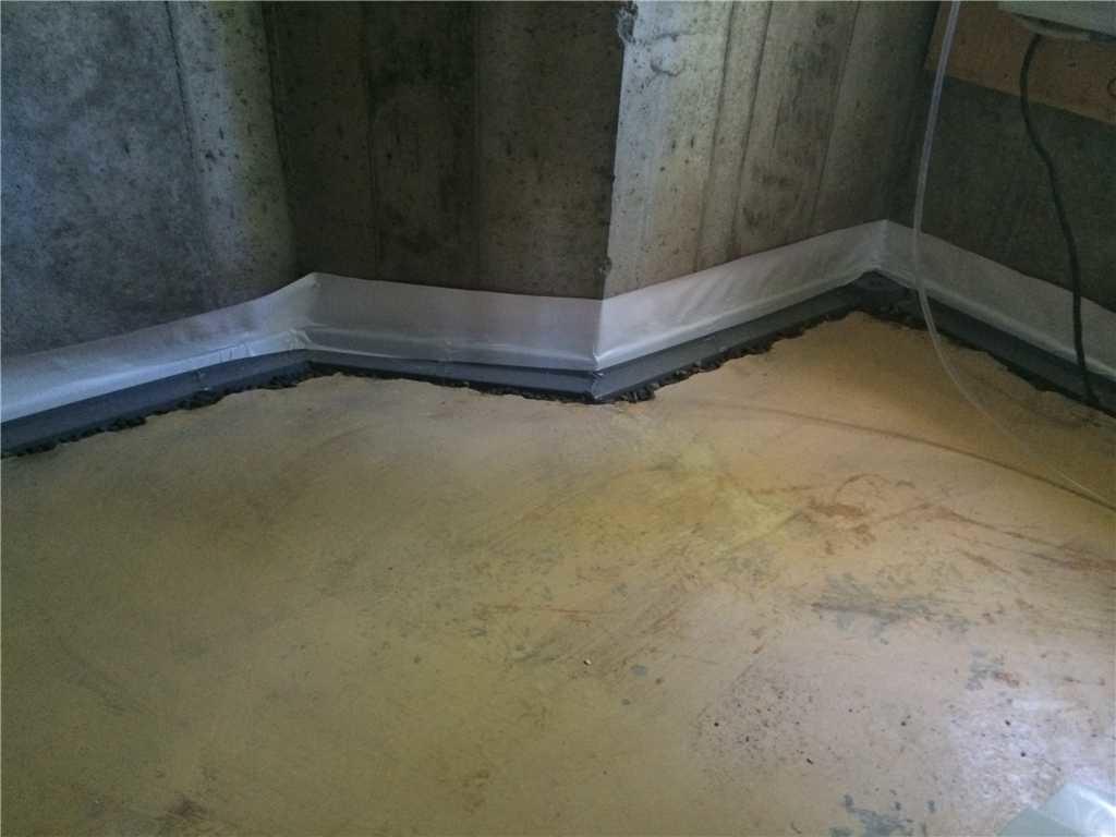 Imperméabilisation de soussol Drain intérieur, pompe de puisard et isolation d