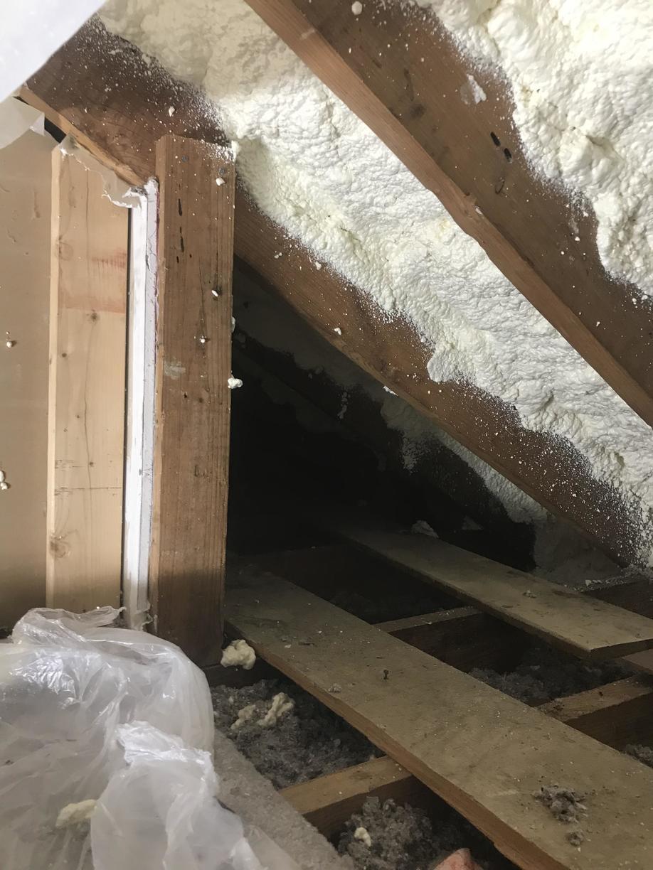 We Are The Best And Roofing Company In Arlington Which Installs A Roof With A Ventilation System And Radiant Barrier This Techniq Cool Roof Roofing Metal Roof
