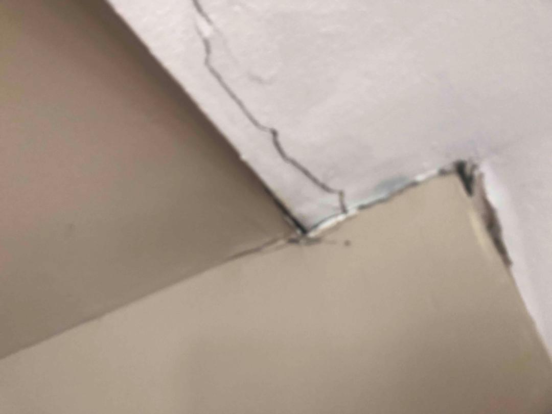 Foundation Repair Closing Cracks / PushPiers Hairline Cracks around