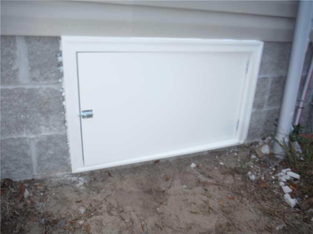 Encapsulating a CleanSpace Crawl Space in Oak Island, NC Custom Crawl