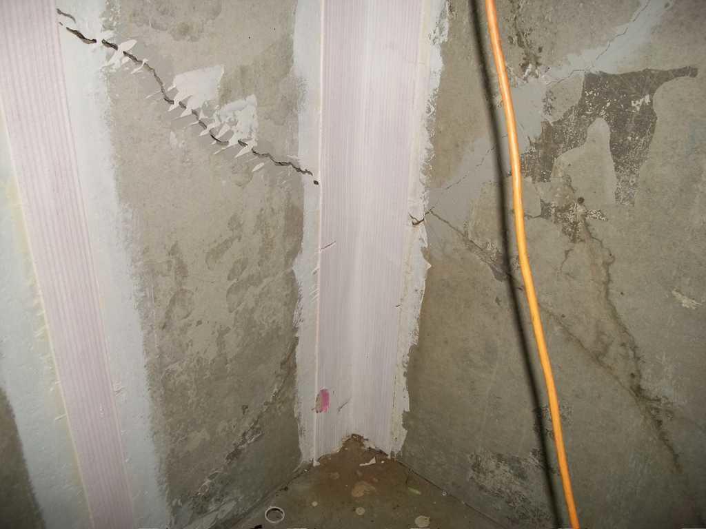 Foundation Repair Missouri Foundation Problems Diagonal Wall Crack