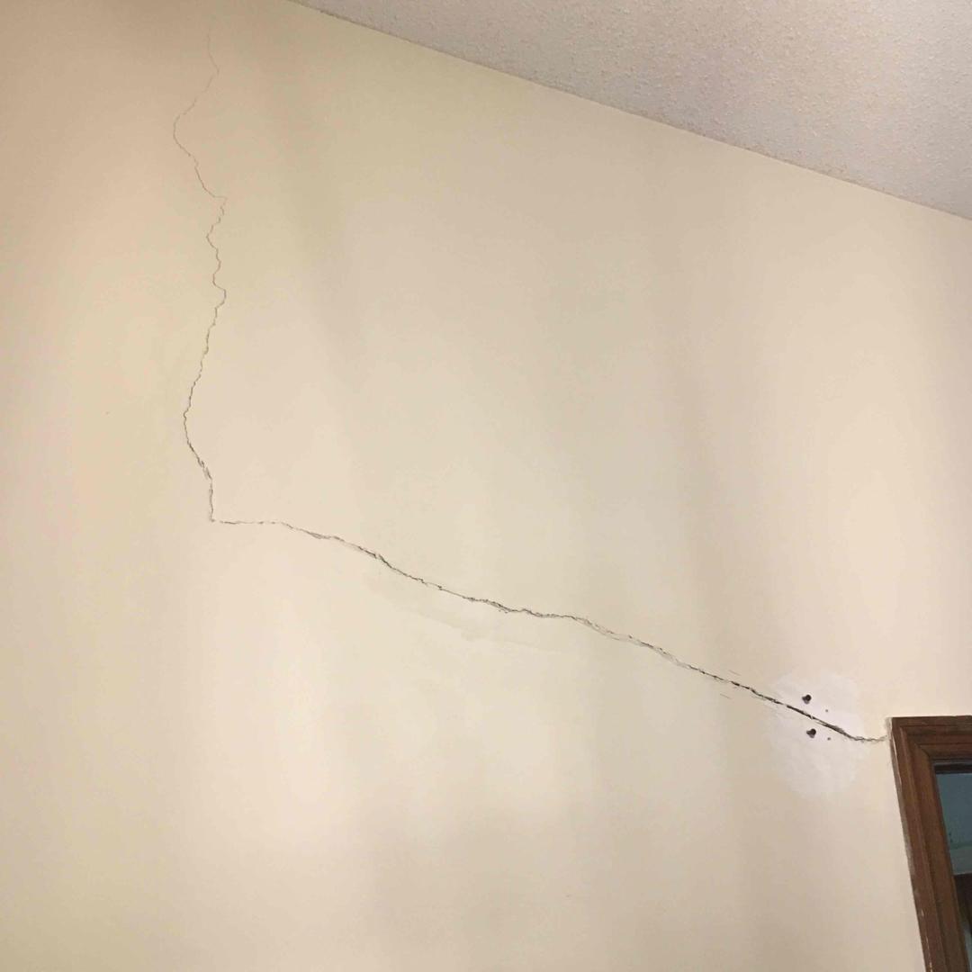 Foundation Repair Foundation Repair in Decatur, IL Cracked Drywall