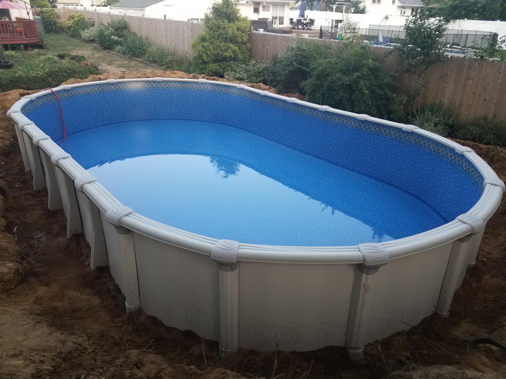 Above Ground Pool Installers at Work in Middletown, NJ Above Ground