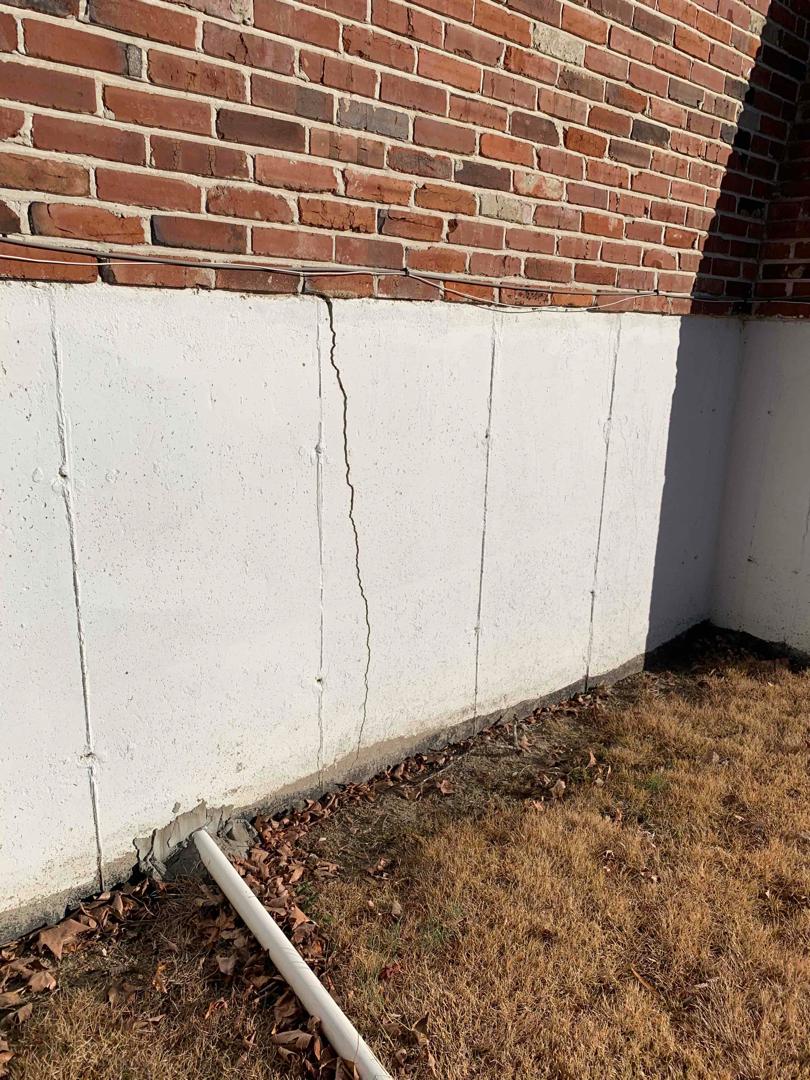 Foundation Repair Lifting the Foundation with PushPiers Foundation