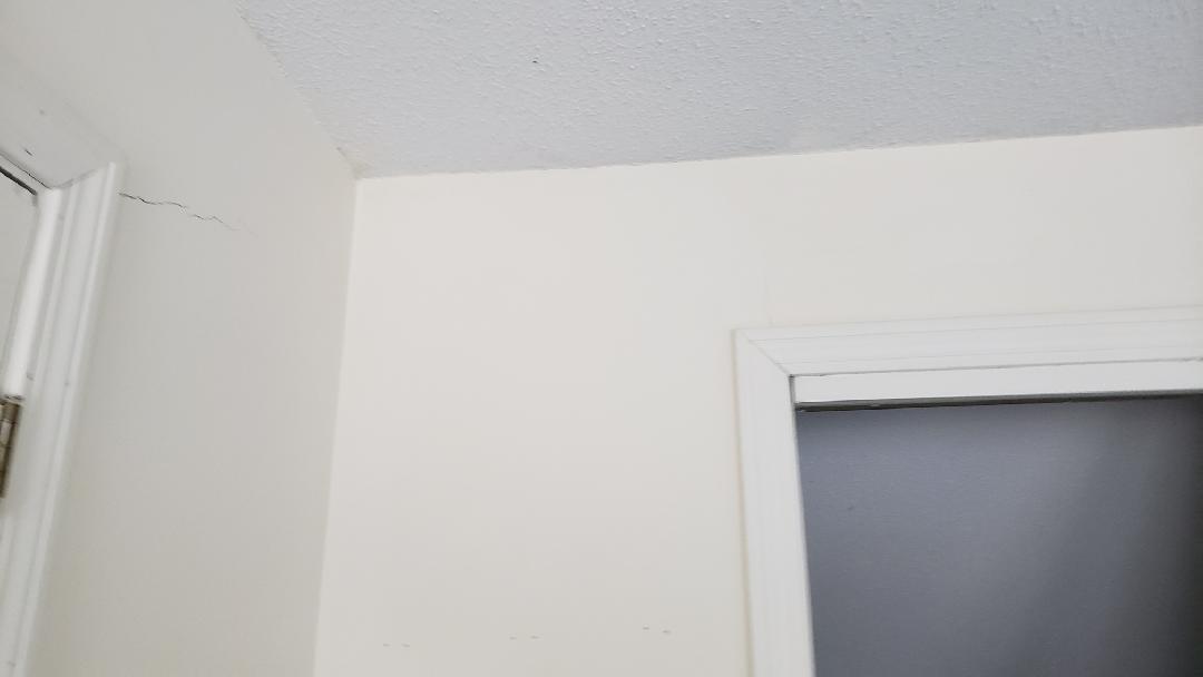 Foundation Repair Sagging Floors, Barrington, NH Cracks in Drywall