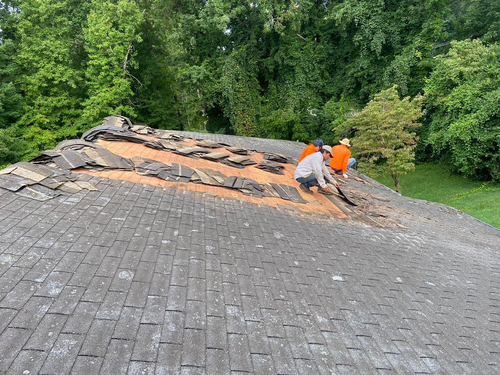 Leaking Roof TearOff, Repair, and Replacement in WinstonSalem, NC