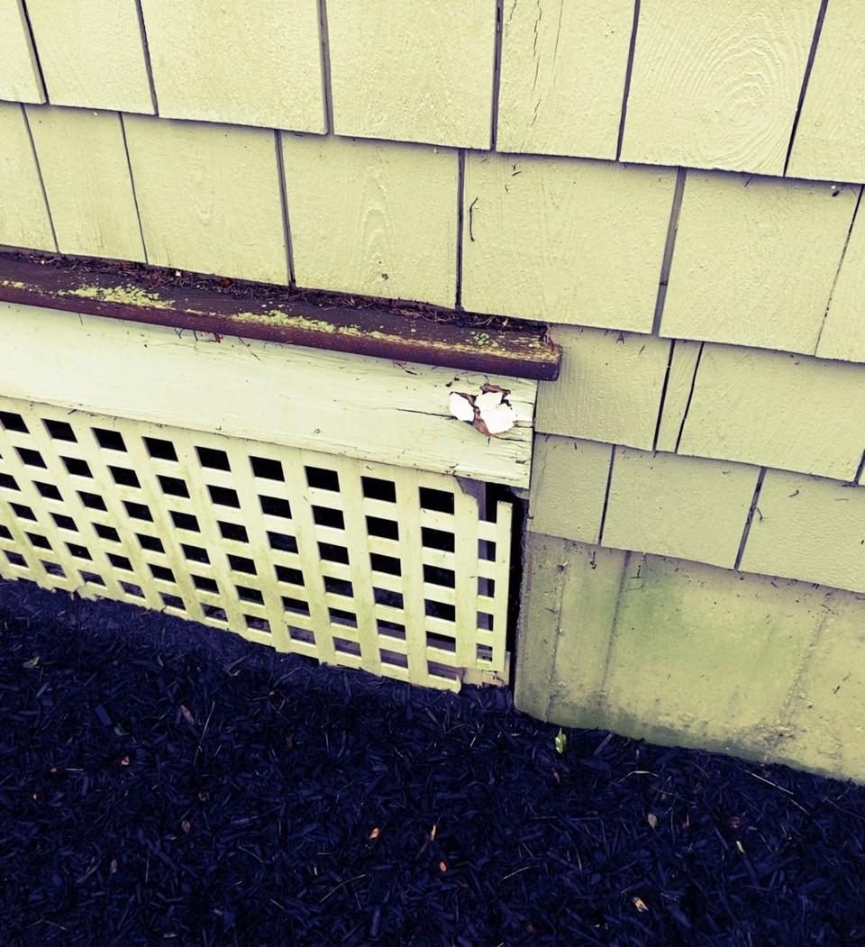 Exterior Paint Repairs in Guilford, CT Paint Cracking