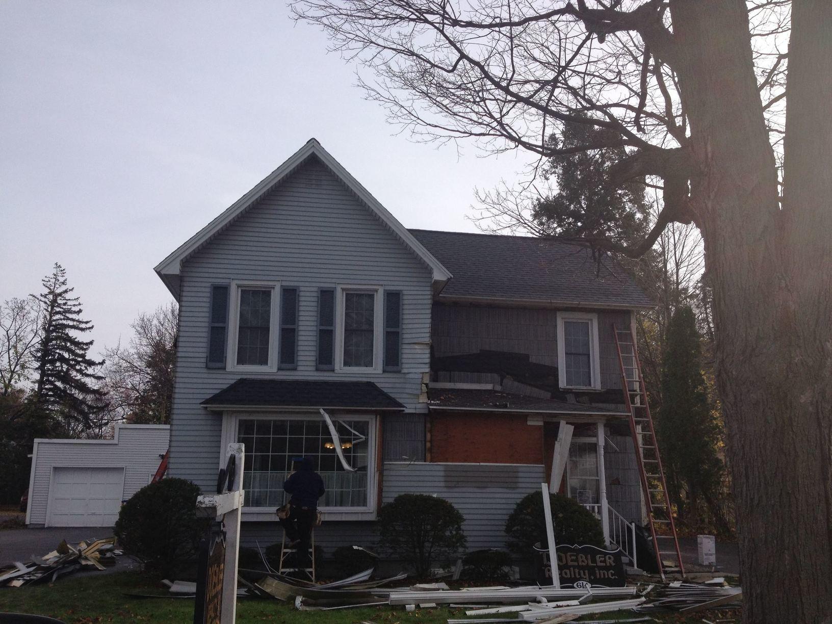 Vinyl Siding Doebler RealtyNewark, NY Before the Changes Vinyl Siding Doebler RealtyNewark, NY Before the Changes