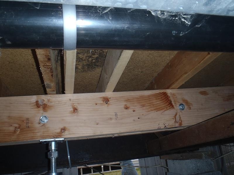  Sagging and compressed wood floor boards