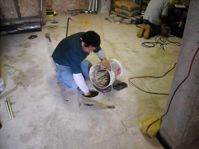 Carrying out the excess dirt