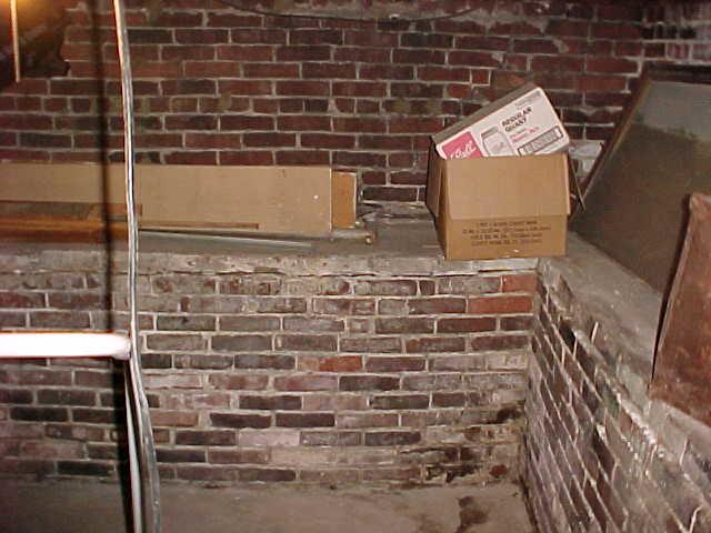 <p>The other section of this home and brick ledge wall showed an additional foundation problem.</p>