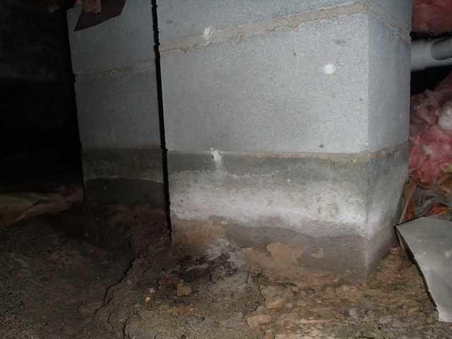 Moisture Effects Crawl Spaces