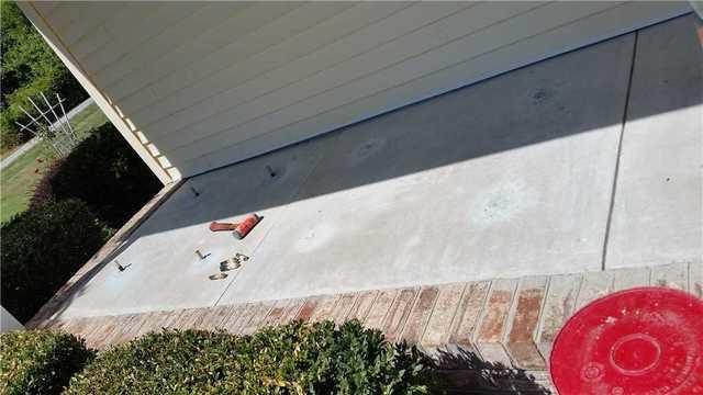 Injecting PolyLevel Foam
