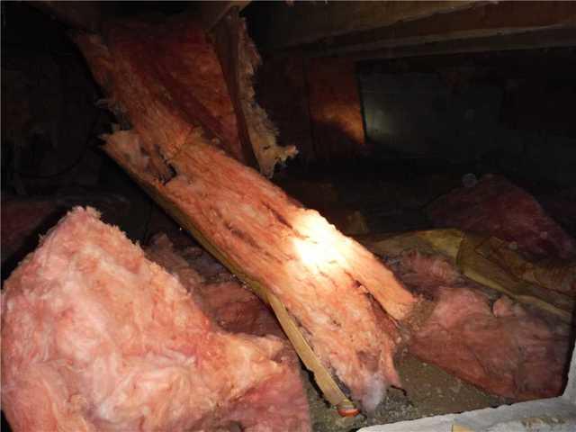 Fiberglass Insulation Fails in Crawl Space