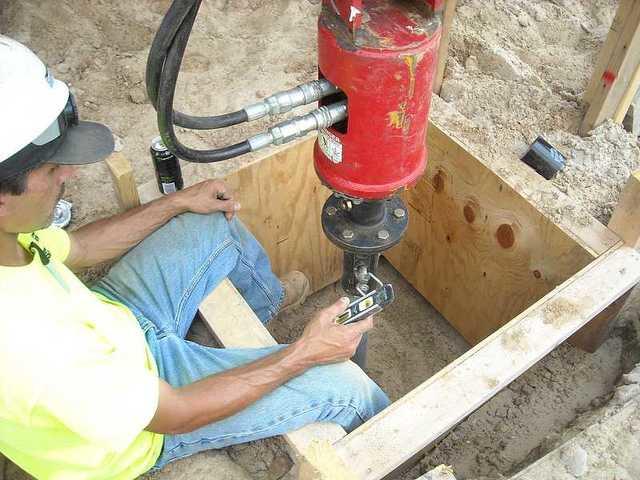 Reading the gauges and checking the hoses