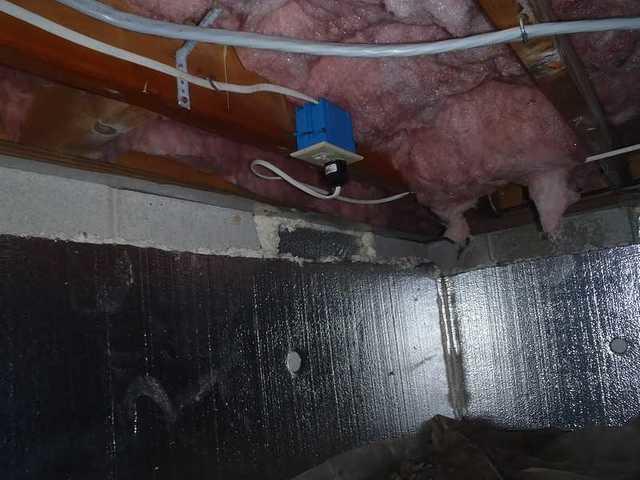 Sealing foundation vents