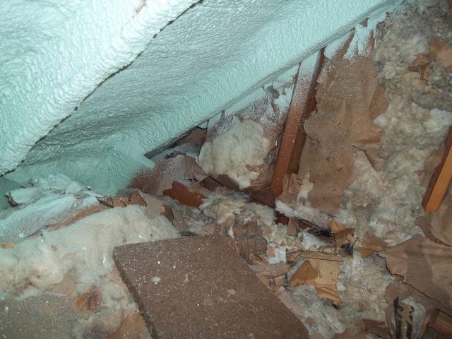 The old fiberglass wasn't doing little more than providing a source of allergens, dust, and dirt in this home. Foam It Insulation permanently solved the issue with Spray Foam insulation and removing the old fiberglass.