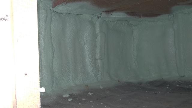 This crawlspace is no longer source of allergens, musty air, and cold floors. The encapsulation is easy, we do this kind of work every day, and the solution is permanent!