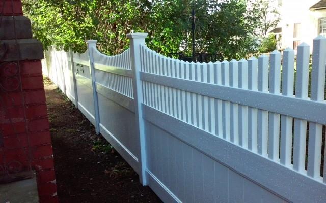 Privacy/Concave Picket fence