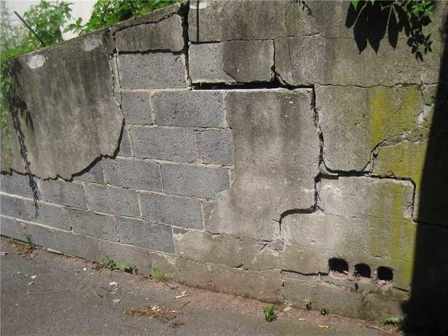 Cracks formied on Foundation Wall