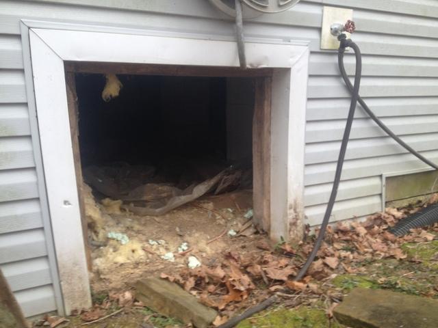 Crawl space entry