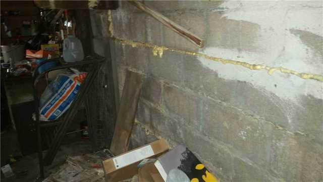 Straight Wall Crack