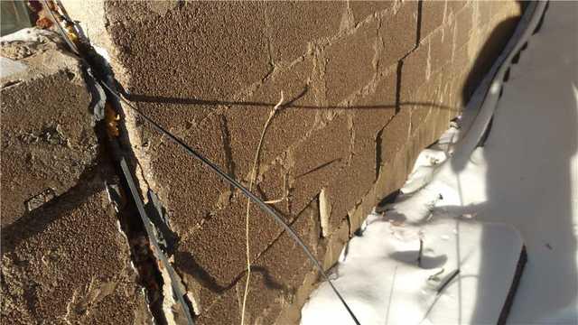 Wall Separating By Inches