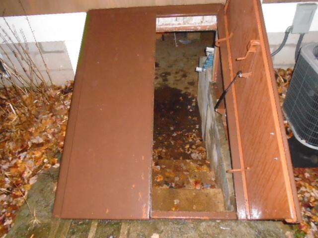 Before - Crawl Space in East Haven, CT