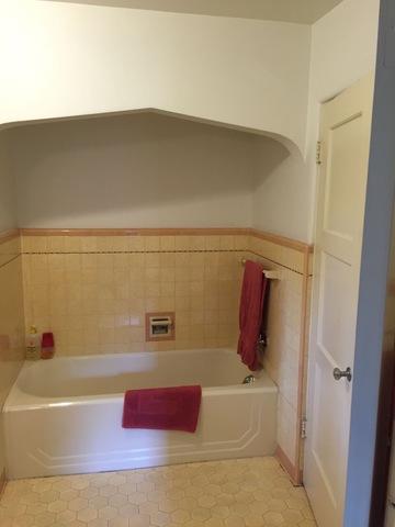 Tub Remodel Before