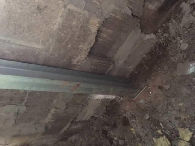 Power Braces Secure Cracked Wall