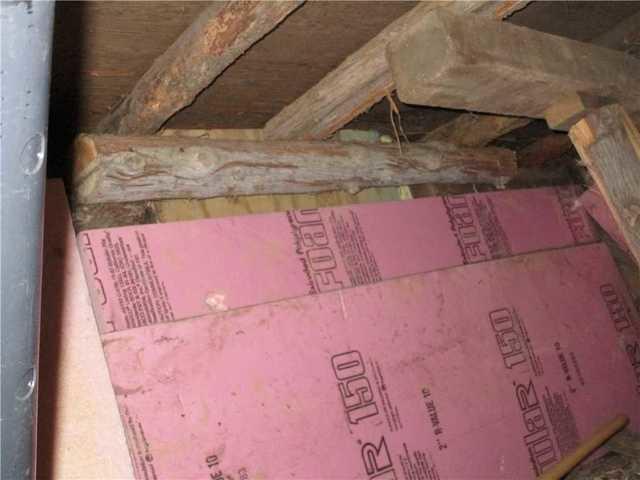 Under-Insulated Crawl Space