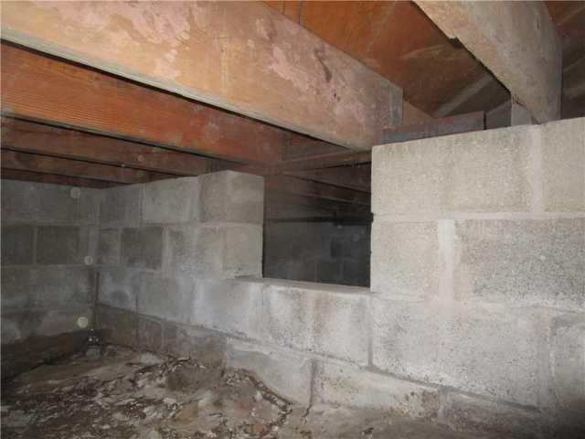 Before - Uninstalled Dirt Crawl Space