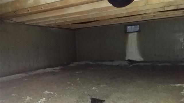 Vented Crawl Space Lets in Outside Elements