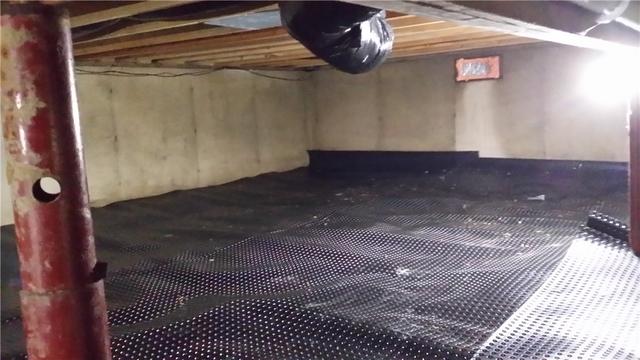 Drainage Matting Drains Water Into Sump Pump