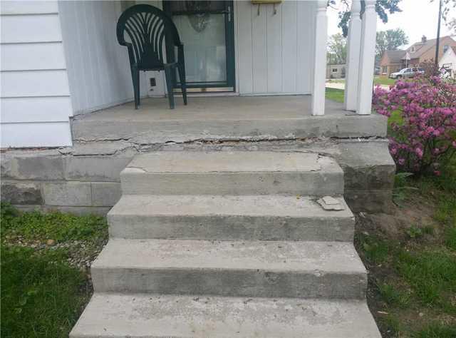 Porch Gap a Sign of Foundation Sinking