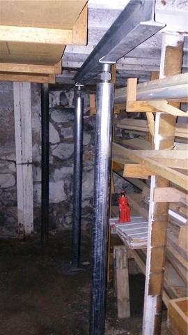 Steel Beams Span Several Joists, Evenly Distribute Support