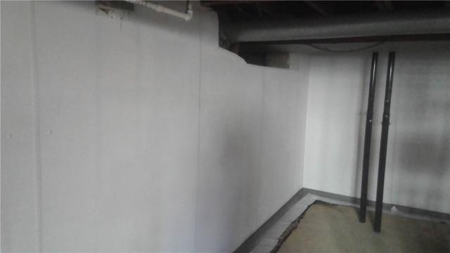 Clean, Bright Basement with Brightwall