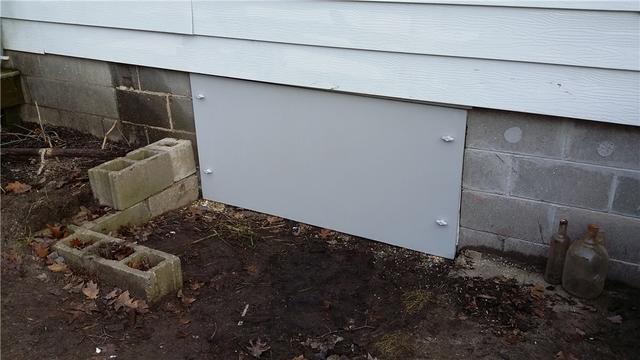 Plywood doors over crawl space entrances are prone to rot and don't offer an efficient seal. Everlast doors create an air tight seal while still providing easy access.